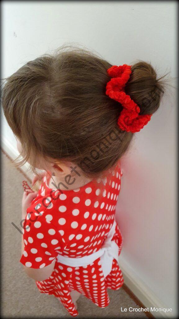 Háčkovaná gumička do vlasov