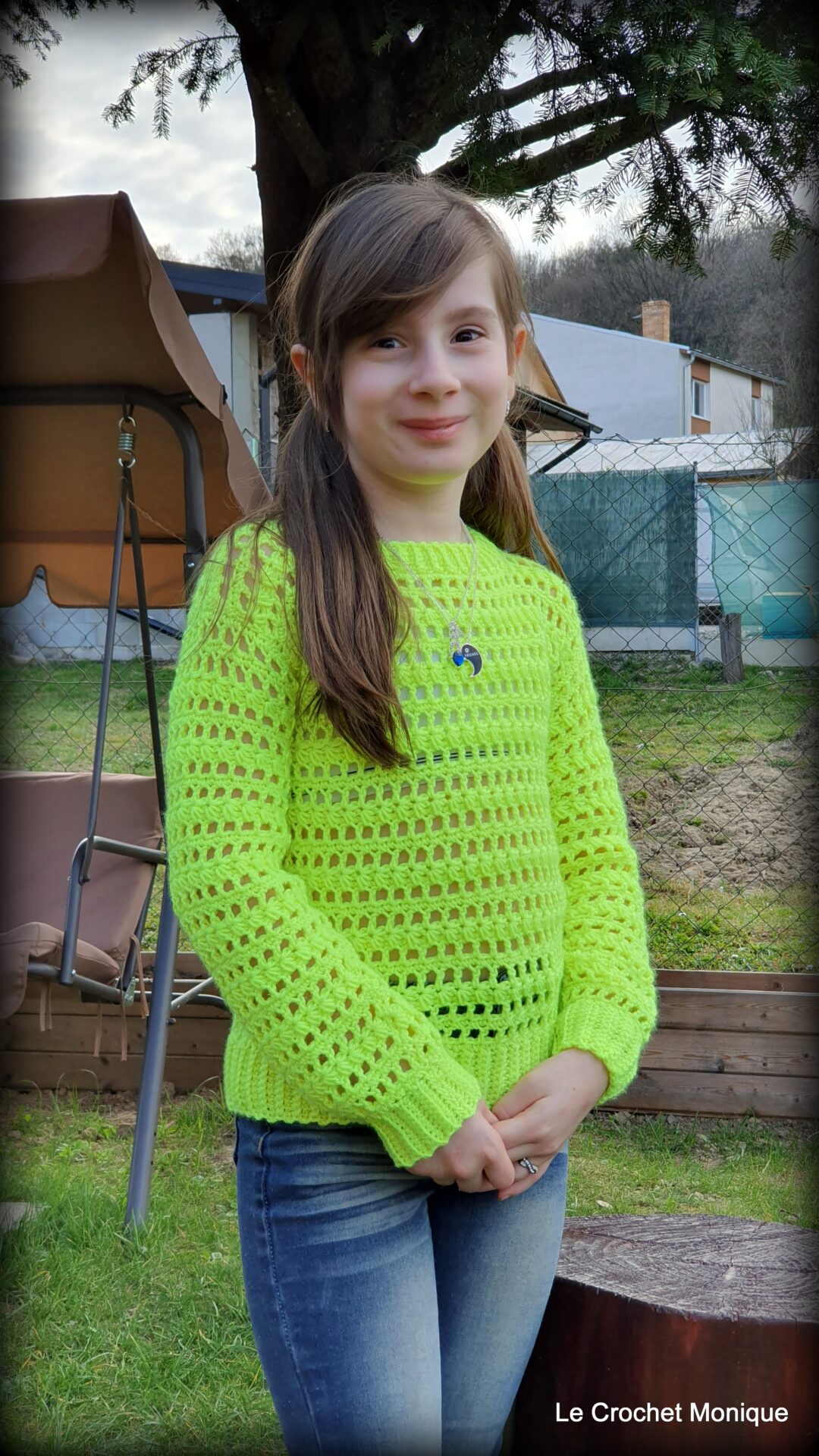 Háčkovaný pulóvrik Elin