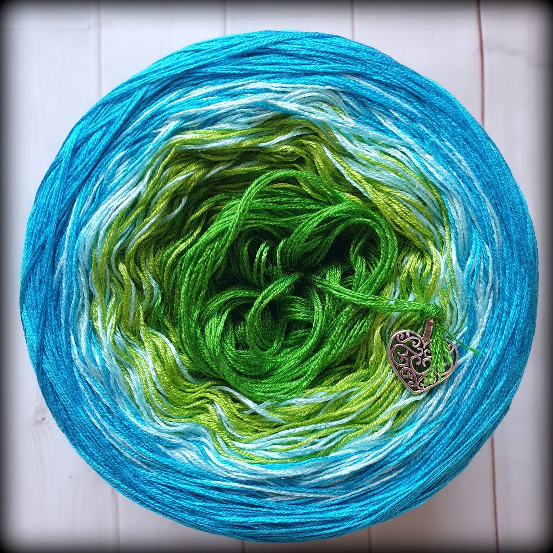 M432-shamrock-pear-arctic-cerulean