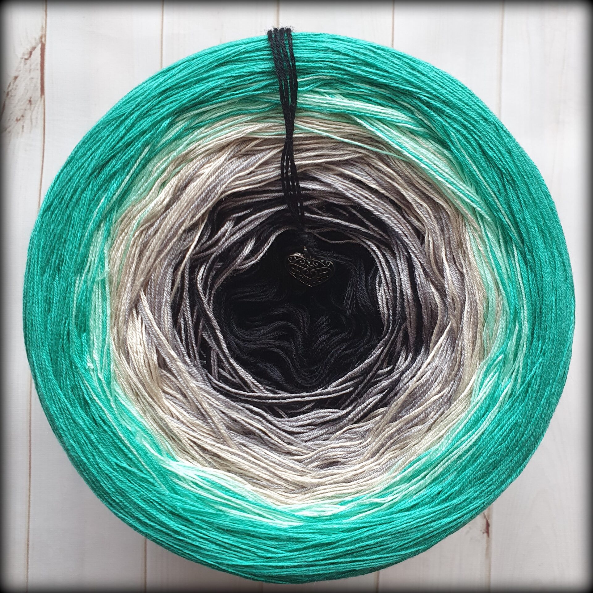 M505-jetblack-slate-lace-mint-seafoam